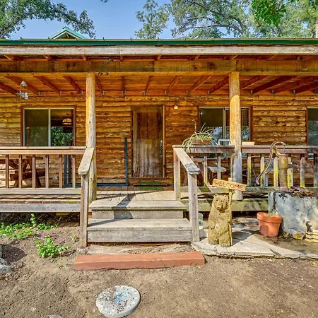 Cozy Family-Friendly Badger Retreat With Fireplace! Exterior photo